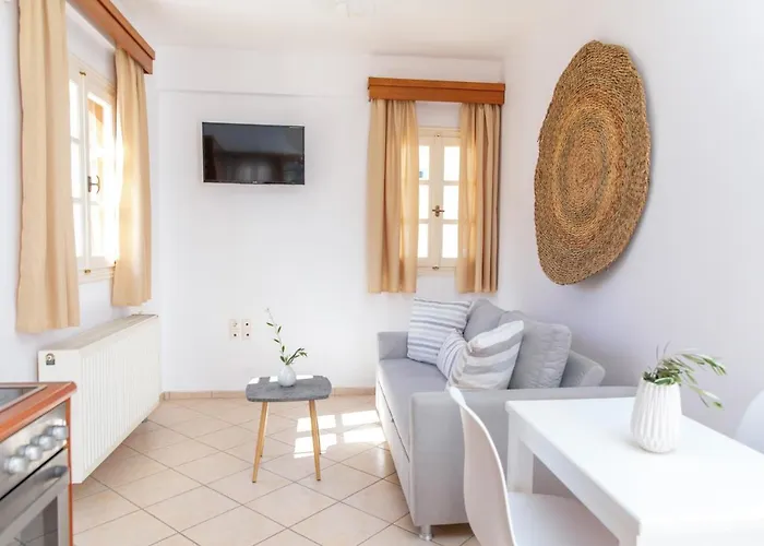 Апартаменты Naxos Almyra *